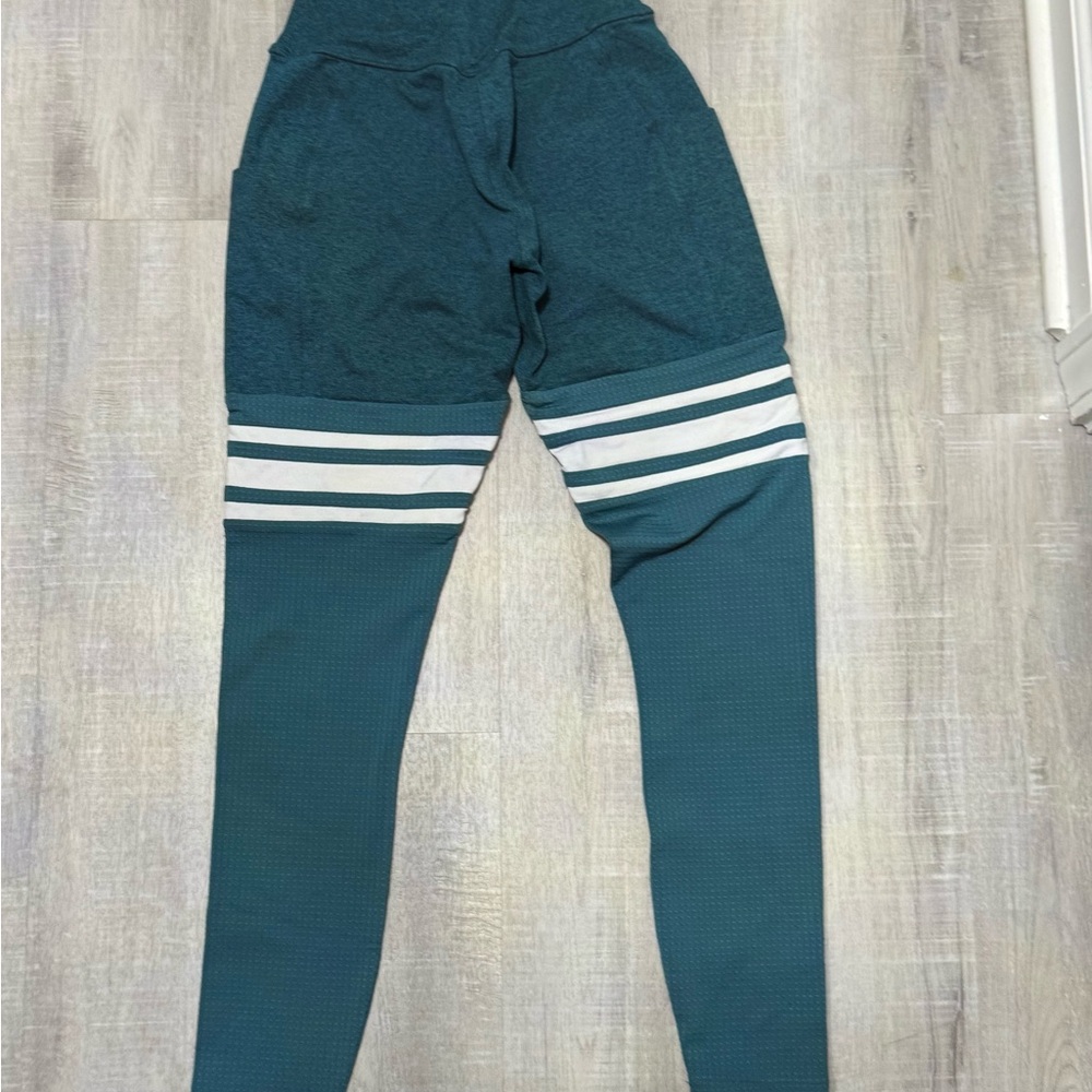 Women’s Teal Leggings - Picture 3 of 4